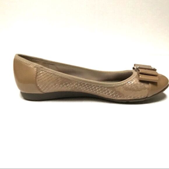 Ann Kline Akaricia faux snake skin bow loafers 6.5 - Picture 2 of 7